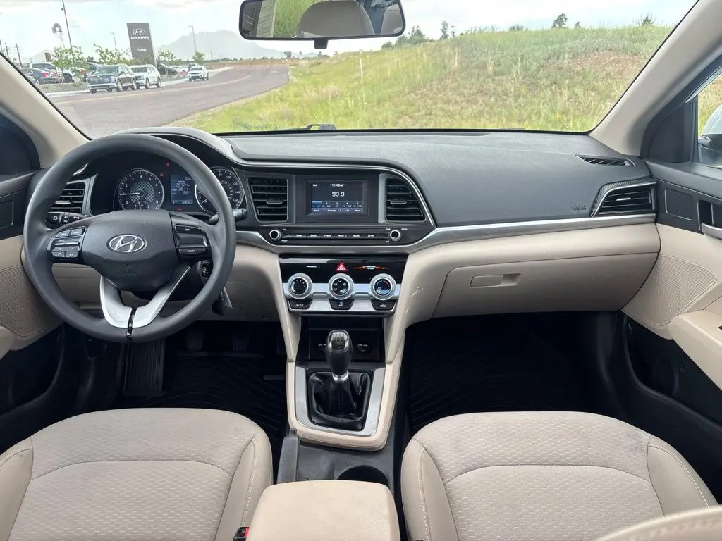 2019 Hyundai Elantra - $14,494
