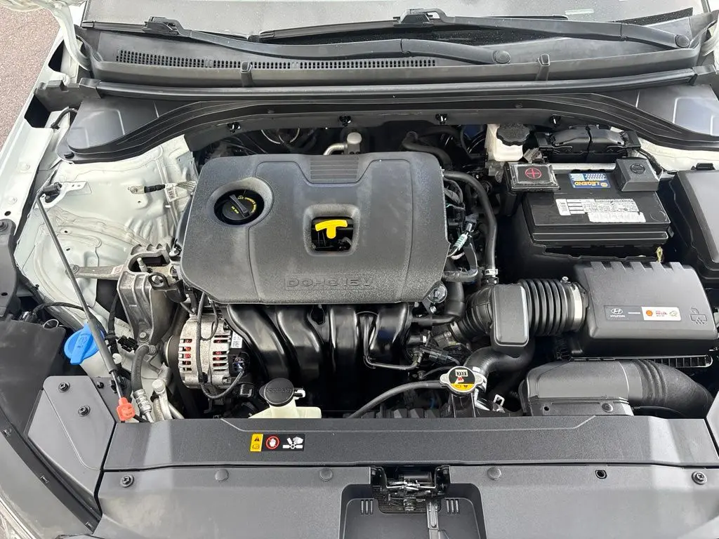 2019 Hyundai Elantra - $14,494