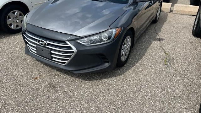 2018 Hyundai ELANTRA SE