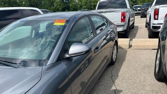 2018 Hyundai ELANTRA SE