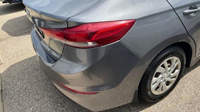 2018 Hyundai ELANTRA SE