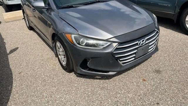 2018 Hyundai ELANTRA SE