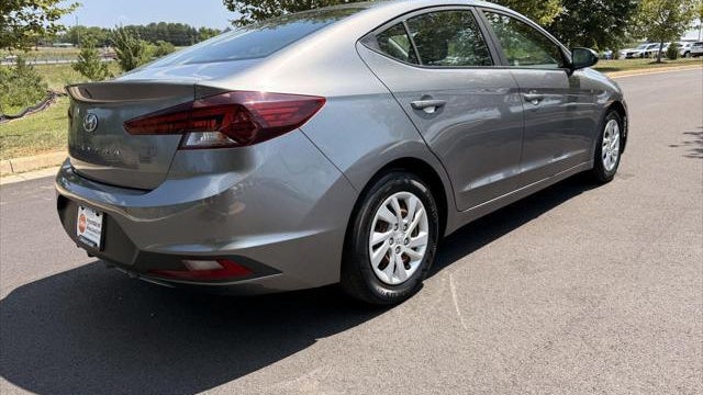 2019 Hyundai ELANTRA SE