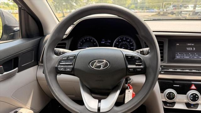 2019 Hyundai ELANTRA SE