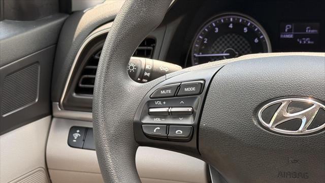 2019 Hyundai ELANTRA SE