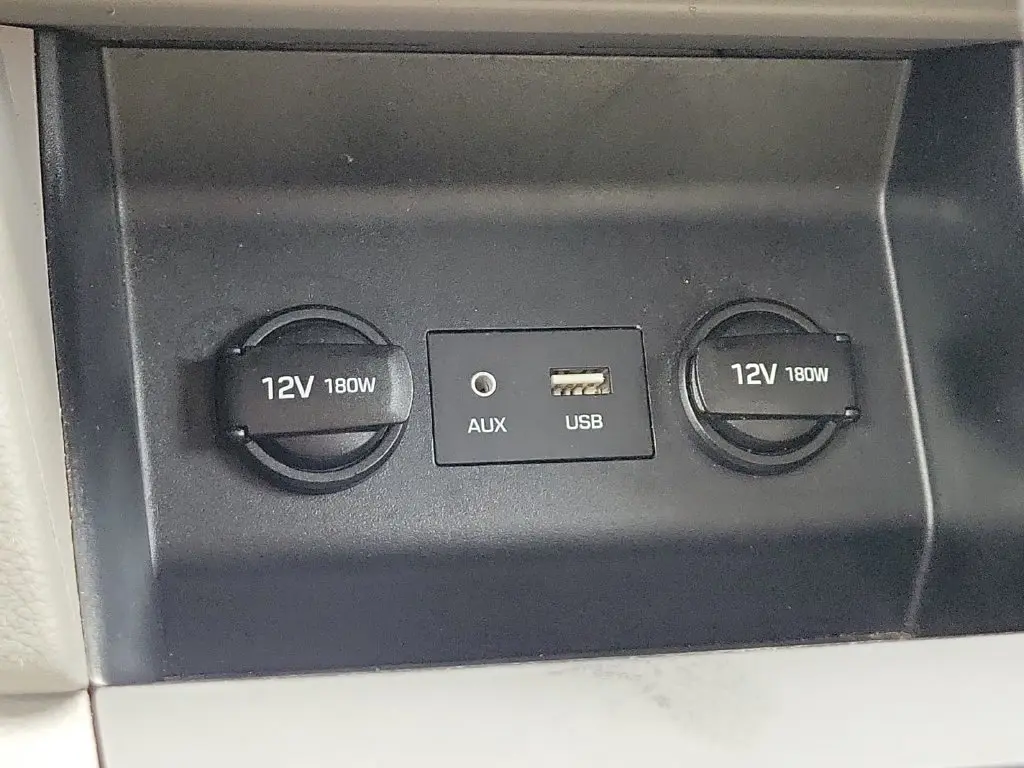 2019 Hyundai Elantra - $9,850