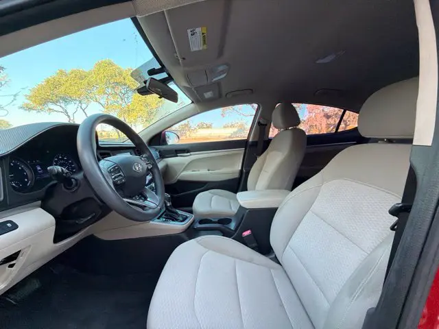 2020 Hyundai Elantra - $14,980