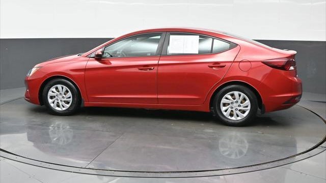 2019 Hyundai ELANTRA SE