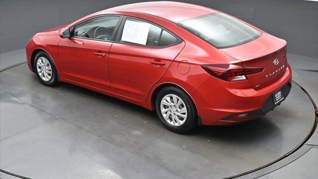 2019 Hyundai ELANTRA SE