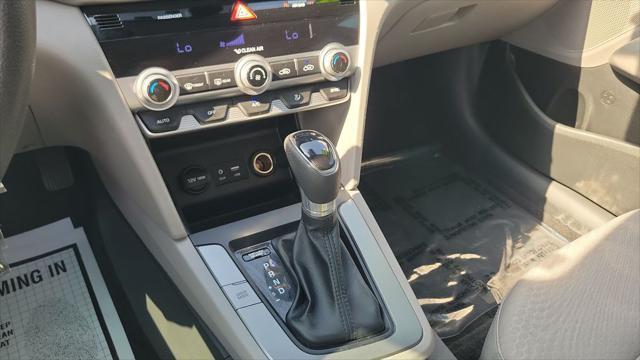 2020 Hyundai ELANTRA SE