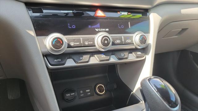 2020 Hyundai ELANTRA SE