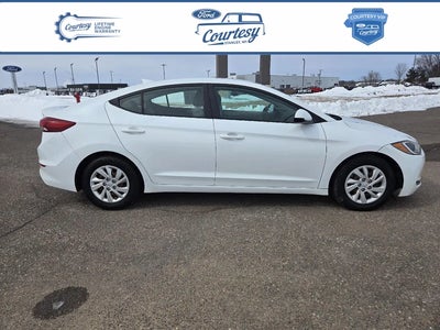 2017 Hyundai Elantra SE 4DR Sedan 6M (us)
