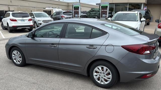 2020 Hyundai ELANTRA SE