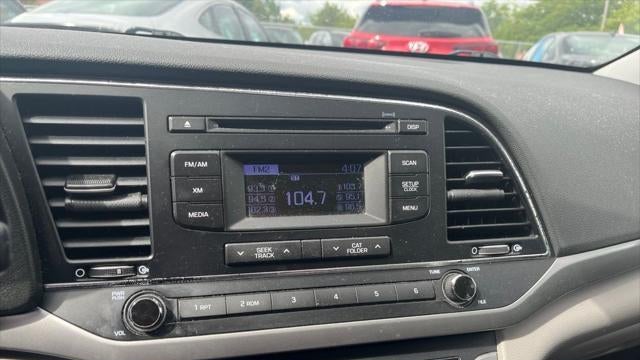 2017 Hyundai ELANTRA SE