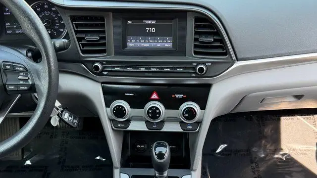 2019 Hyundai ELANTRA SE