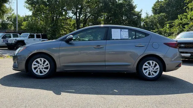2019 Hyundai ELANTRA SE