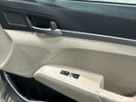 2017 Elantra Thumbnail 18