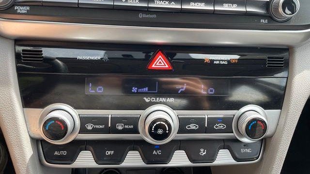 2020 Hyundai ELANTRA SE