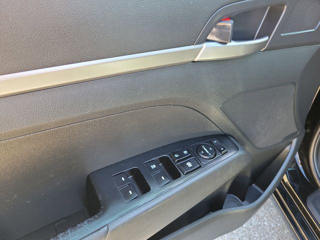 2020 Hyundai Elantra - $9,998