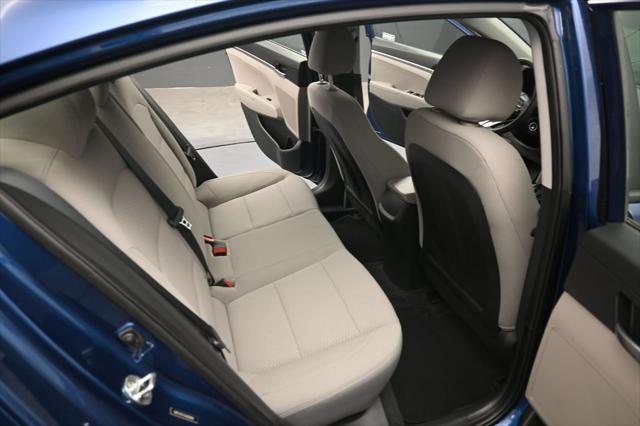 2020 Hyundai Elantra - $14,588