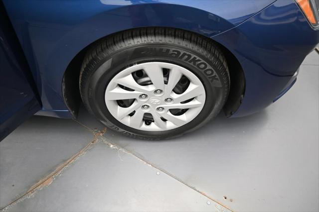 2020 Hyundai Elantra - $14,588