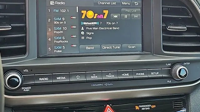 2019 Hyundai ELANTRA SE