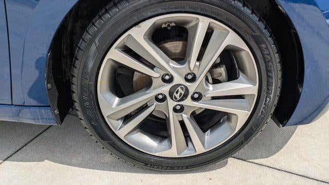 2017 Hyundai ELANTRA Limited