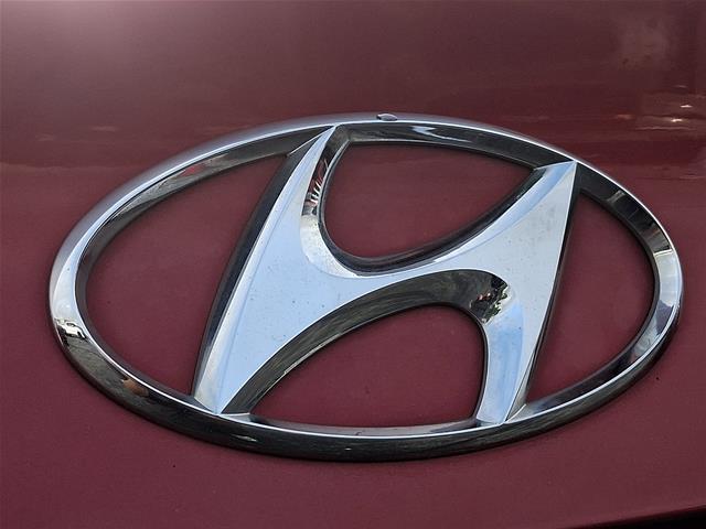 2017 Hyundai Elantra - $11,005