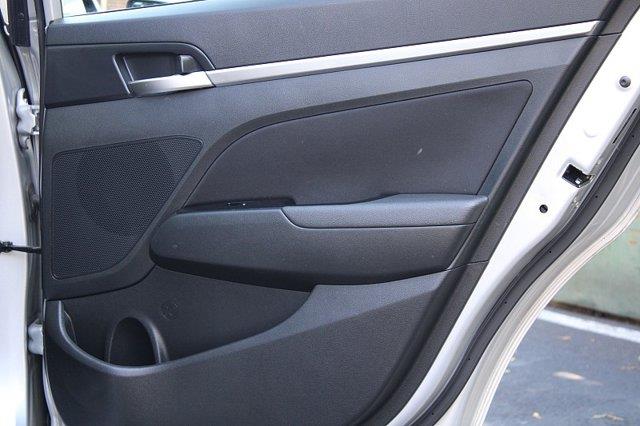 2020 Hyundai Elantra - $14,738