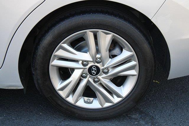 2020 Hyundai Elantra - $14,738