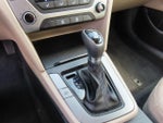 2017 Elantra Thumbnail 25