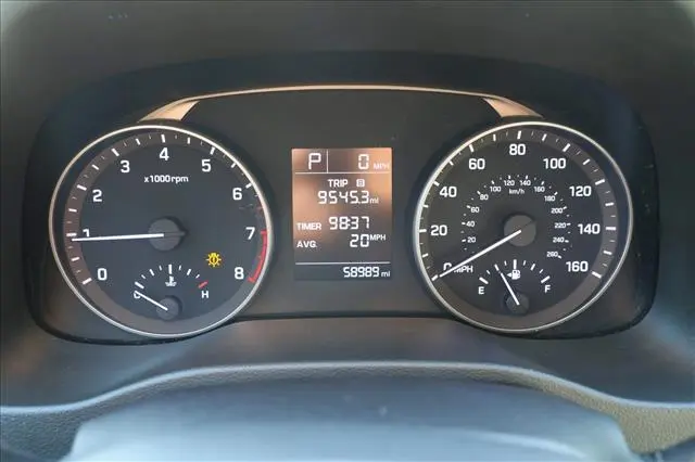 2017 Hyundai Elantra - $11,501