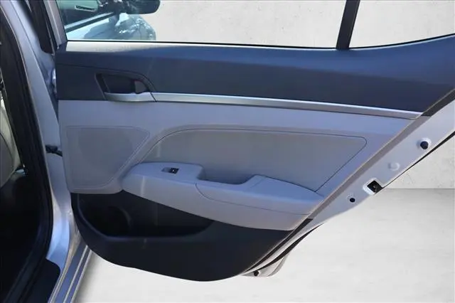 2017 Hyundai Elantra - $11,501