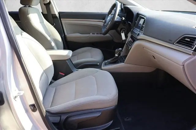 2017 Hyundai Elantra - $11,501