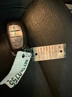 2017 Elantra Thumbnail 38