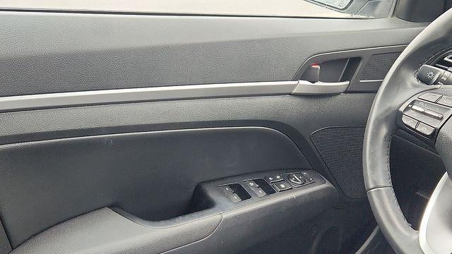 2019 Hyundai ELANTRA Limited