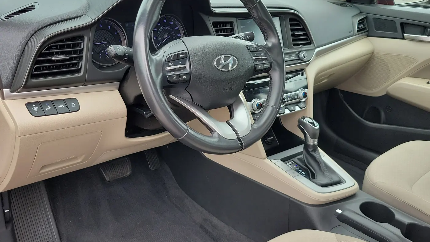 2020 Hyundai ELANTRA SEL