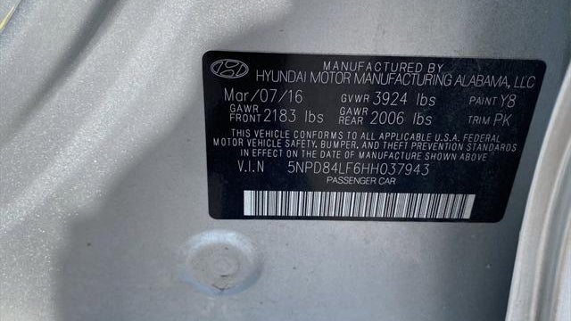 2017 Hyundai ELANTRA SE