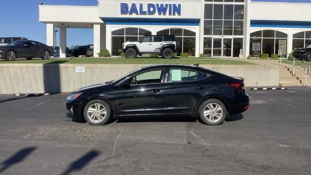 2019 Hyundai ELANTRA SE