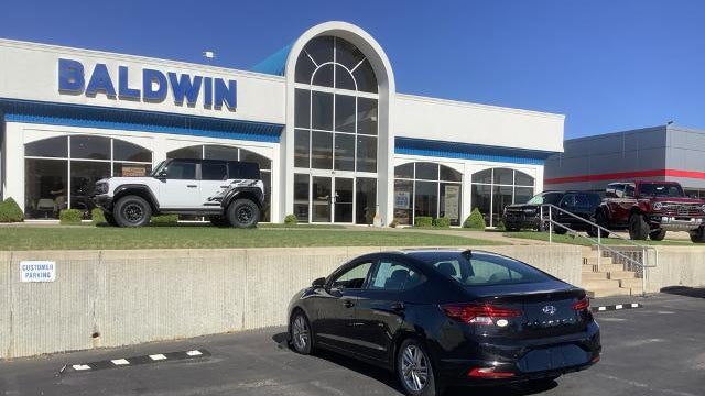 2019 Hyundai ELANTRA SE