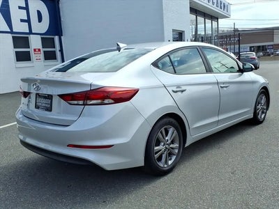 2017 Hyundai Elantra SE 4DR Sedan 6M (us)