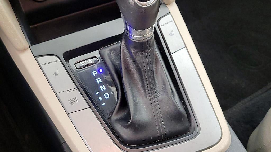 2019 Hyundai ELANTRA Value Edition