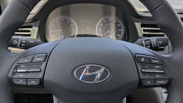 2020 Hyundai ELANTRA Limited