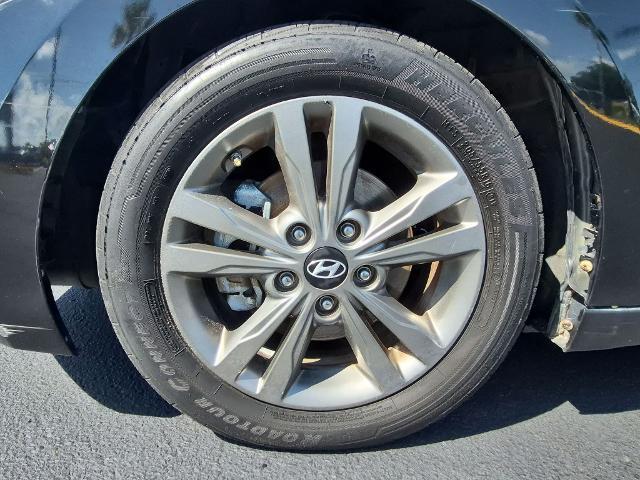 2017 Hyundai Elantra - $8,235