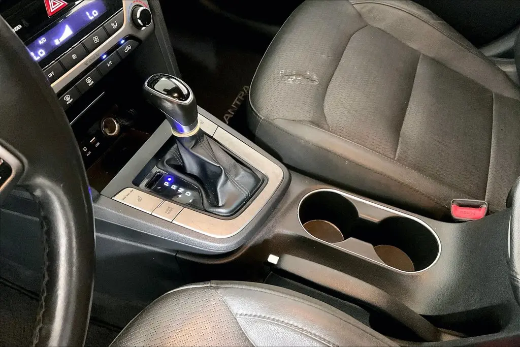2017 Hyundai Elantra - $9,991