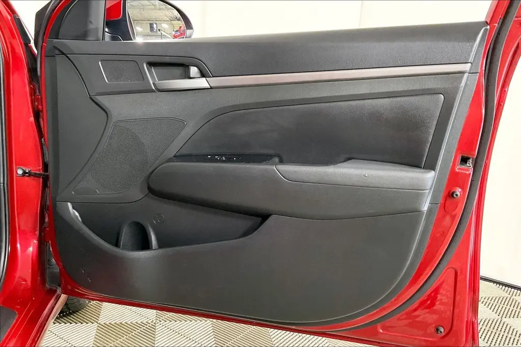 2017 Hyundai Elantra - $9,991