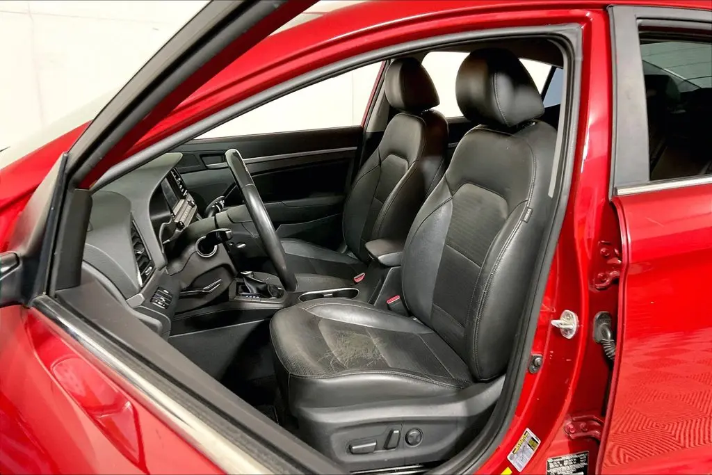 2017 Hyundai Elantra - $9,991