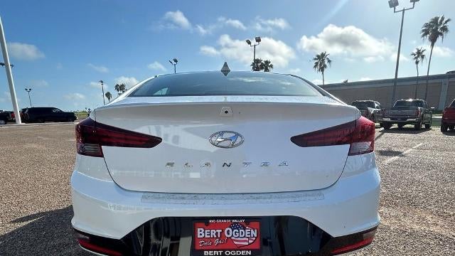 2019 Hyundai ELANTRA SE