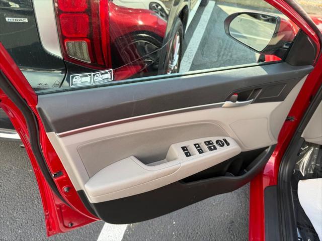 2020 Hyundai Elantra - $17,194