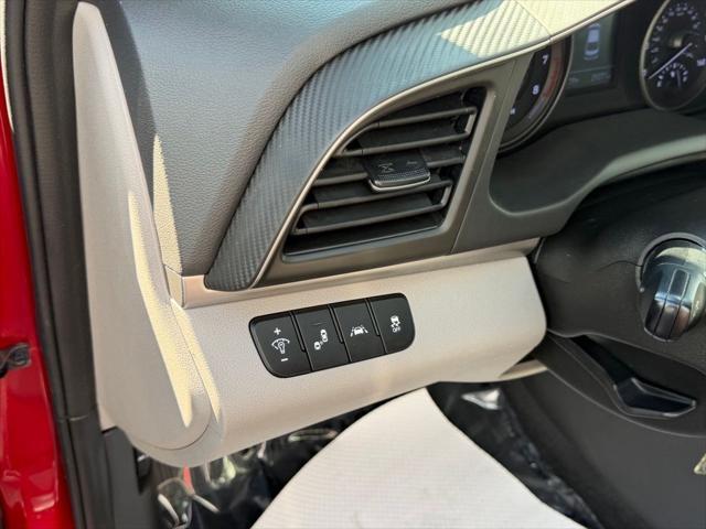 2020 Hyundai Elantra - $17,194
